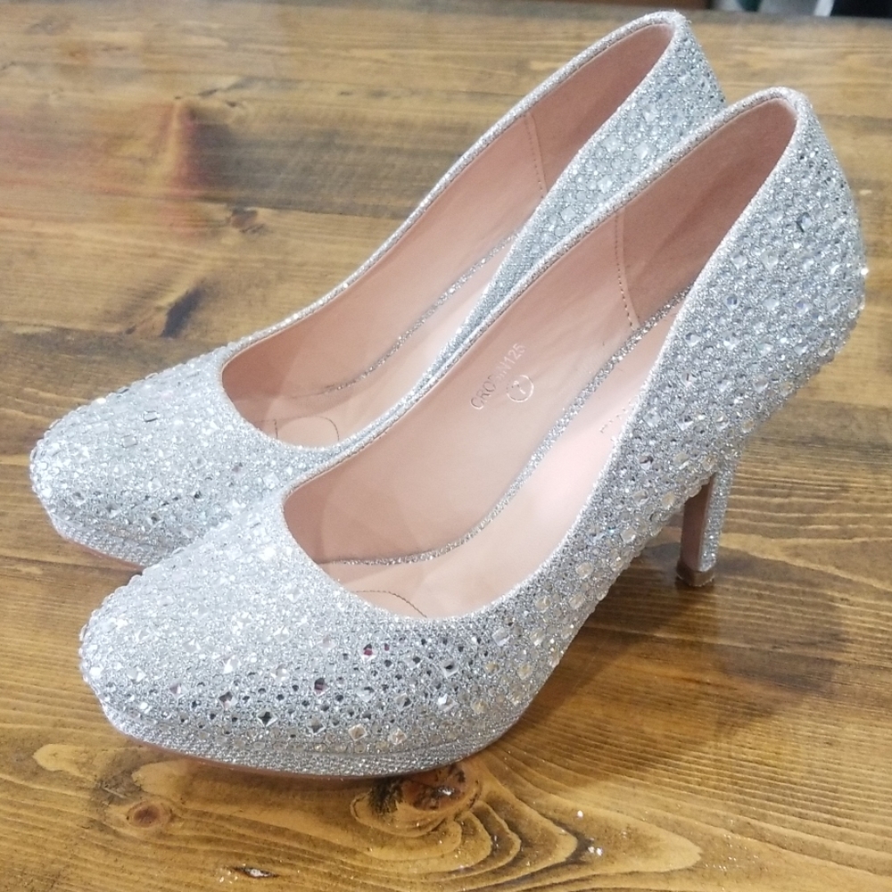 De blossom bling heels size 7
